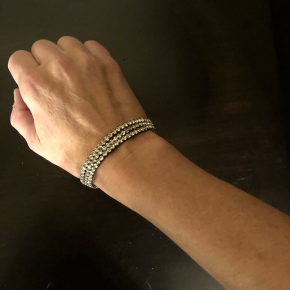 👗Three strand black setting under shining stones - Picture 9 of 9